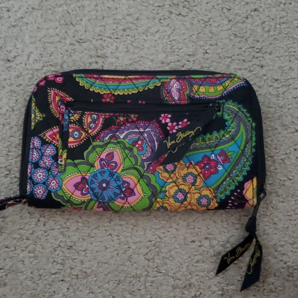 Vera bradley wristlet